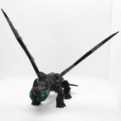 Дракон з мультика "Як приборкати дракона" Беззубик